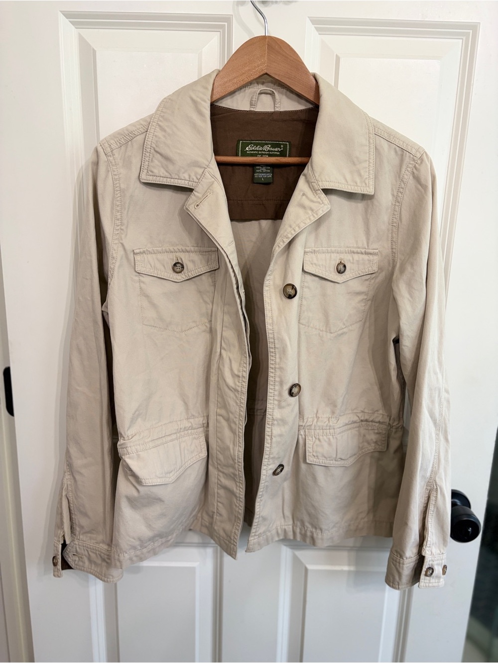 Excellent condition size L Eddie Bauer Women's Tan Utility Jacket. 100% cotton - Picture 3 of 9